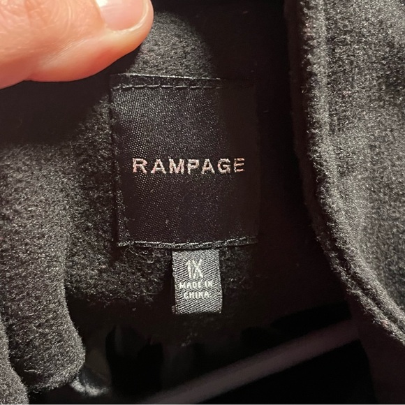Rampage Coat - Picture 8 of 10